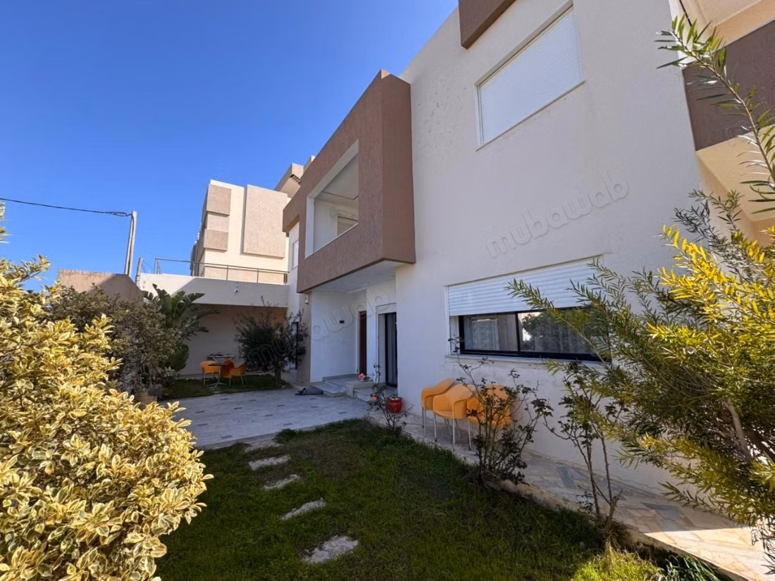 À vendre – Villa indépendante de coin