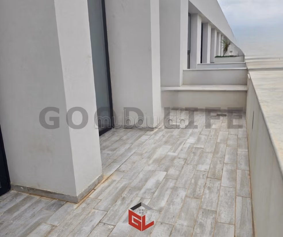 Bureau de Standing avec Terrasse de 46 m² aux JDC