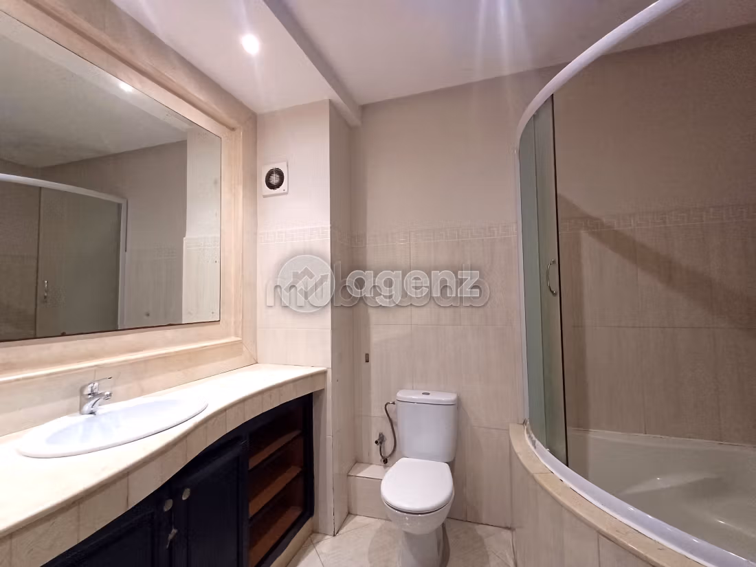 Appartement à vendre 176 m², 3 chambres Val Fleurie Casablanca