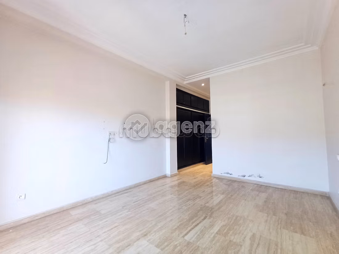 Appartement à vendre 176 m², 3 chambres Val Fleurie Casablanca