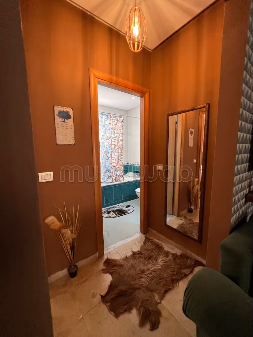 Élégant studio à Ennasr 1 près Amilcar