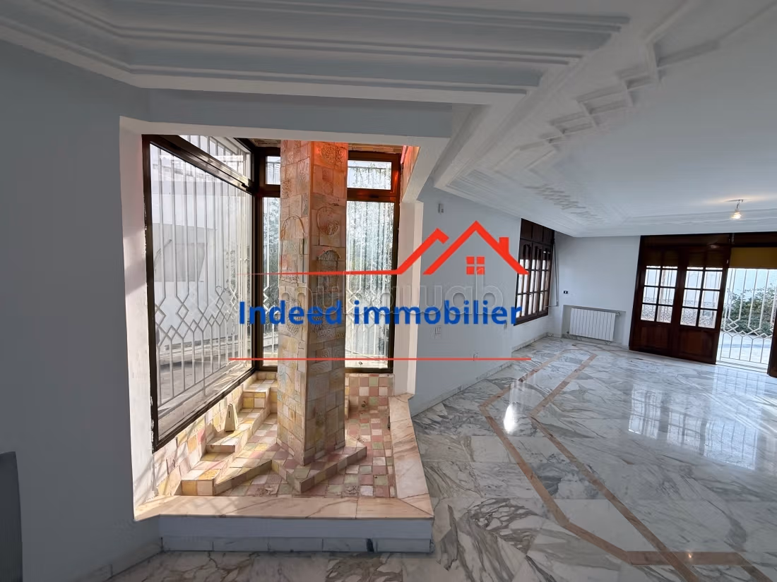 In vendita a el menzah 9a – villa di prestigio r2