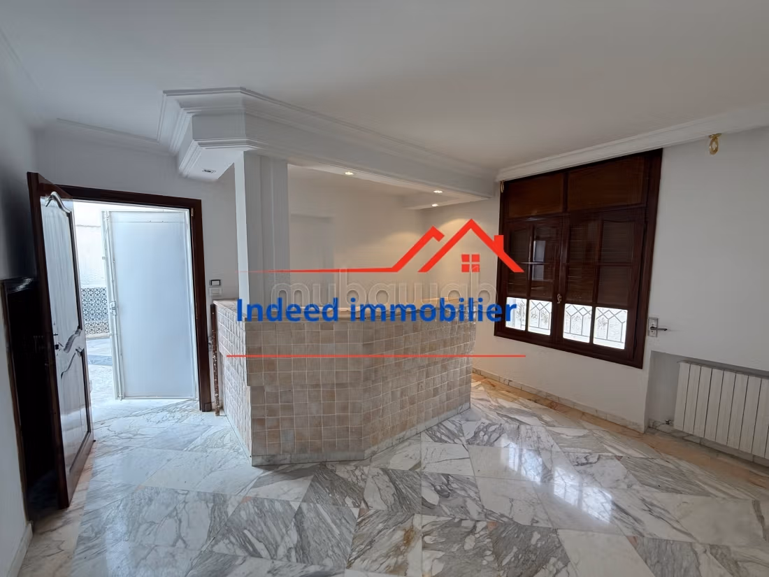 In vendita a el menzah 9a – villa di prestigio r2