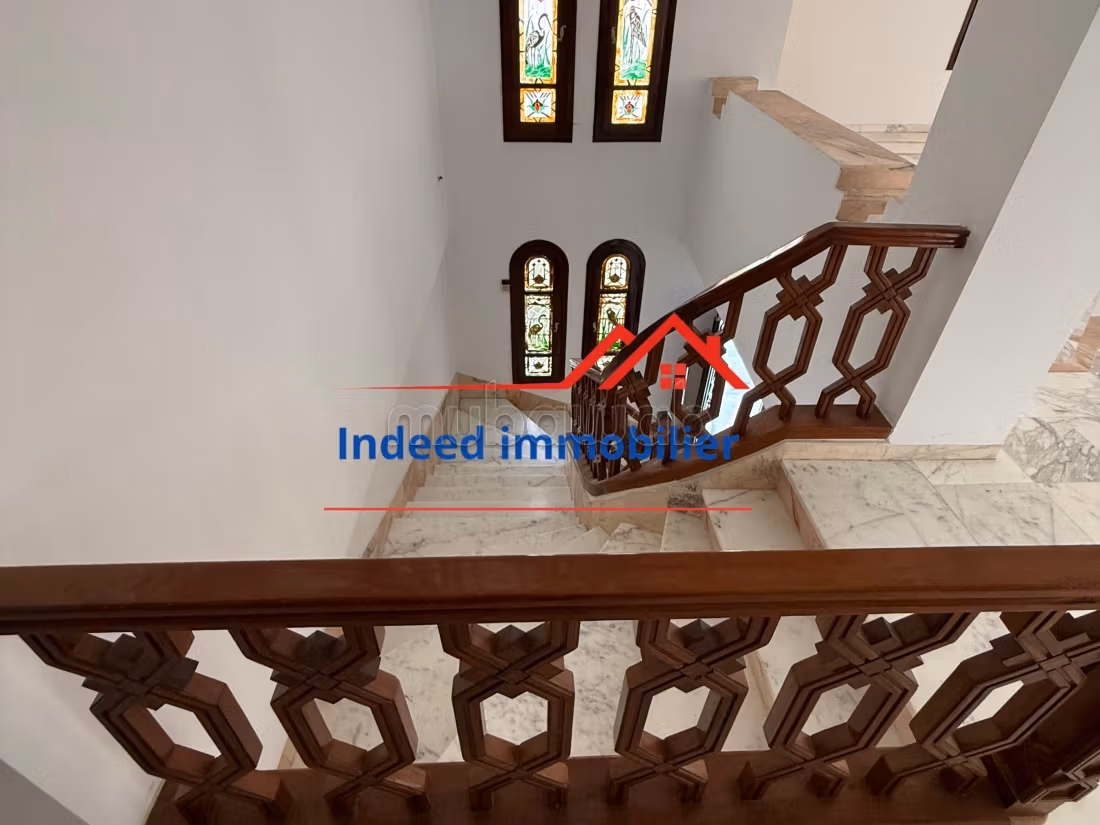 In vendita a el menzah 9a – villa di prestigio r2