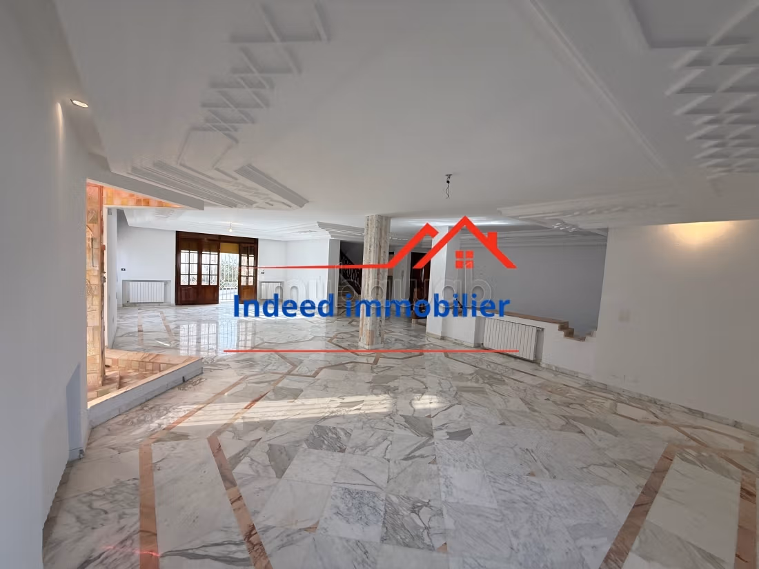 In vendita a el menzah 9a – villa di prestigio r2
