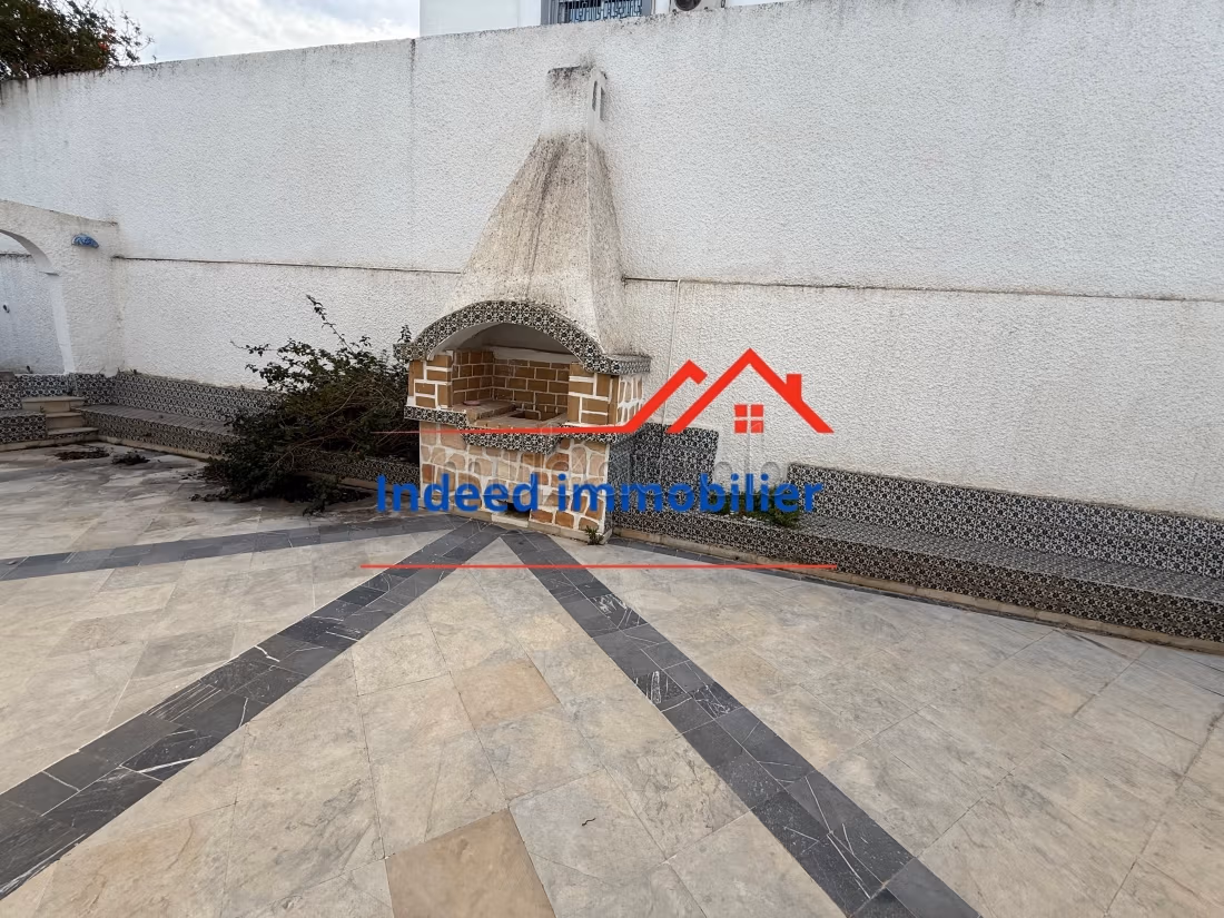 In vendita a el menzah 9a – villa di prestigio r2