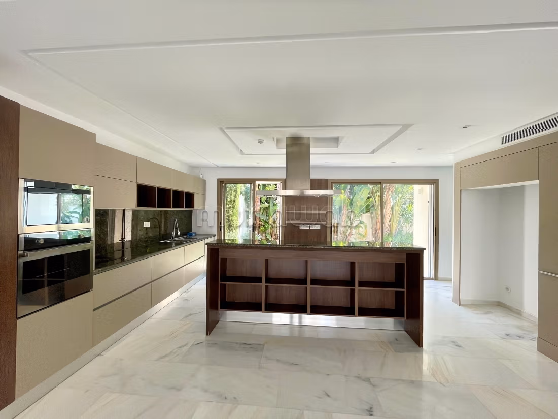 Spacious S2 Apartment with Pool, Gammarth