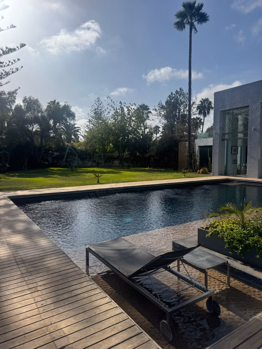 California – Immediate proximity to American School