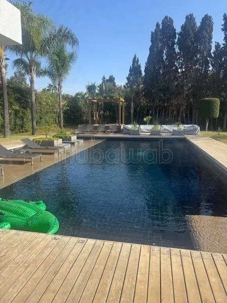 California – Immediate proximity to American School