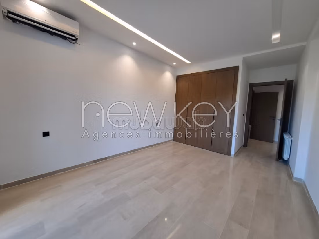 Exceptional S3 apartment with a panoramic view of greenery