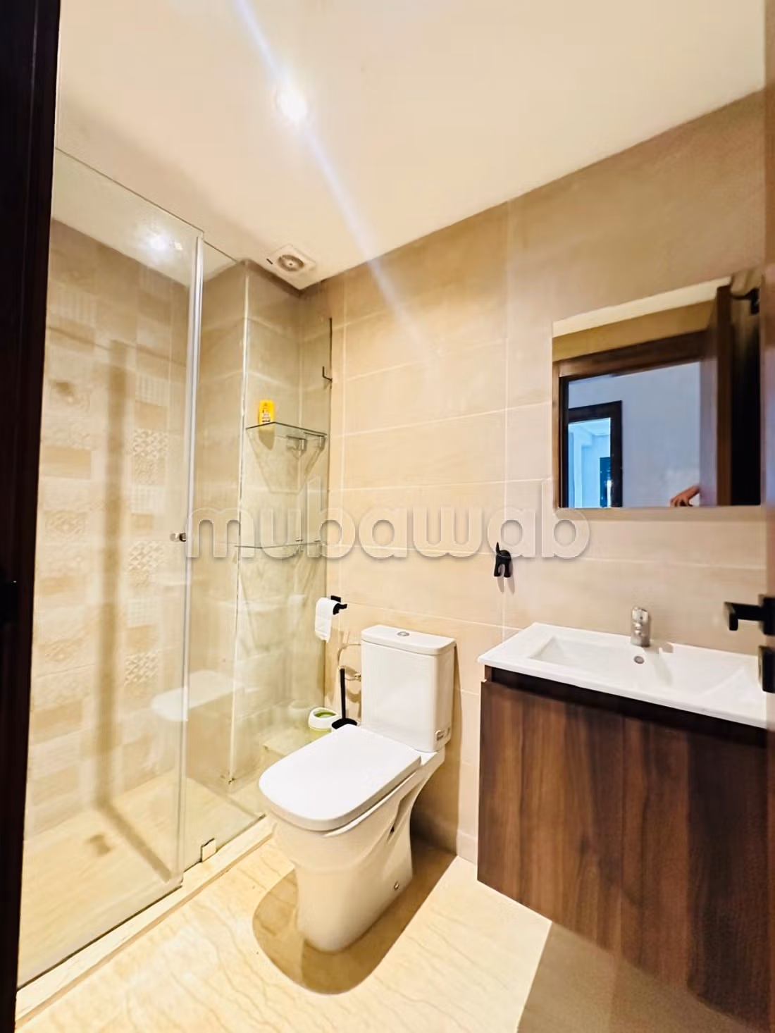 Appartement te huur in Roches Noires. 2 mooie slaapkamers. Conciërgeservice.