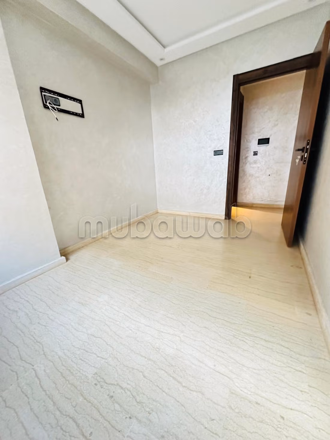 Appartement te huur in Roches Noires. 2 mooie slaapkamers. Conciërgeservice.