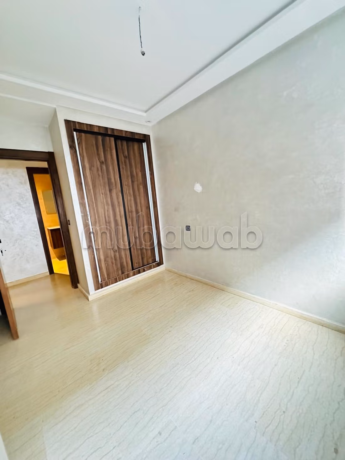 Appartement te huur in Roches Noires. 2 mooie slaapkamers. Conciërgeservice.