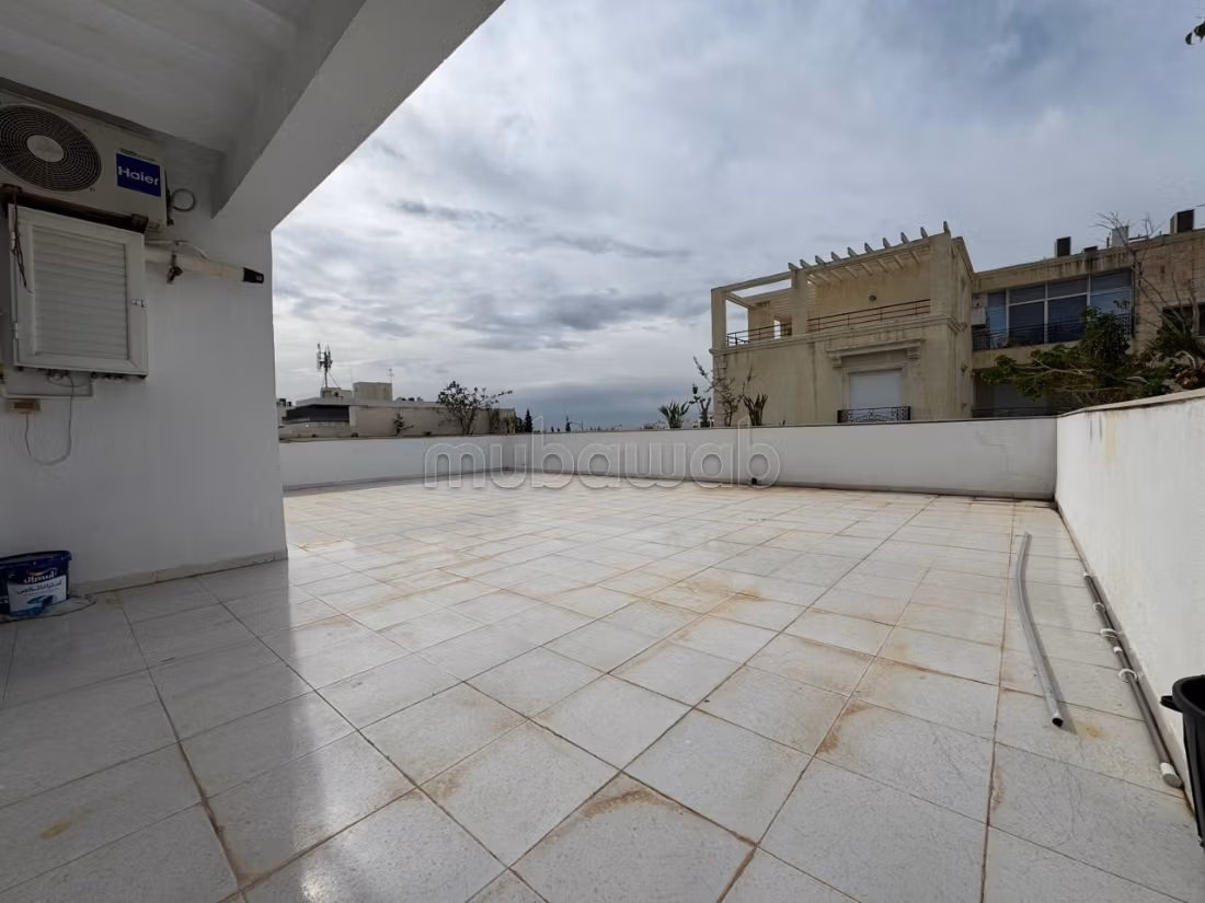 Apartment for rent in Les Berges Du Lac 2.3 rooms. Quiet environment with sea view, central heating