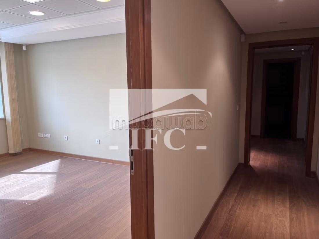 Bureau en 4 espaces 120m² CUN IFCU68