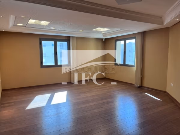 Bureau en 4 espaces 120m² CUN IFCU68