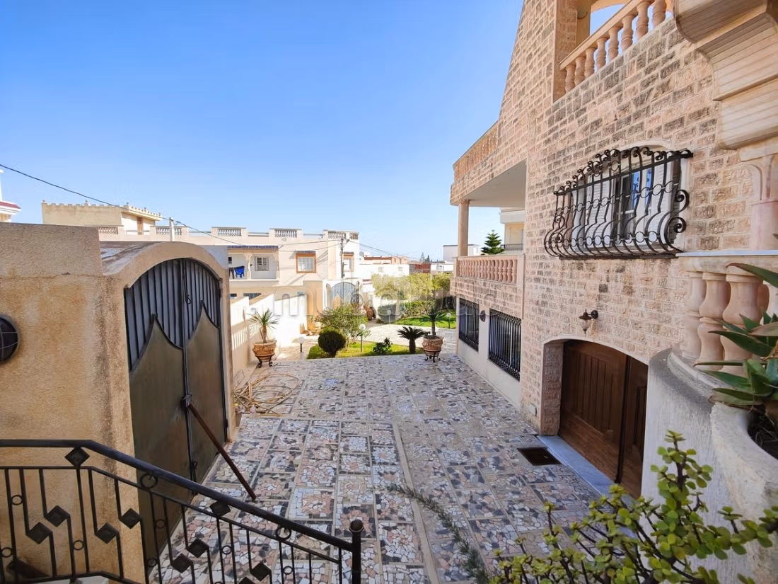 Detached villa for sale