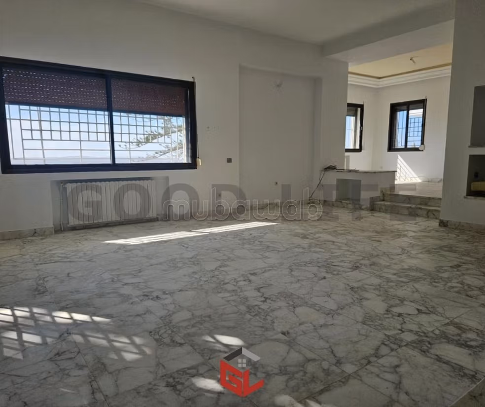 In affitto una villa su 3 livelli a Manar 1