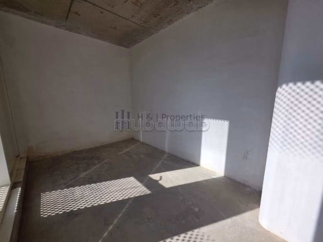 Bureau de 189m² shell & core 
3 parkings
