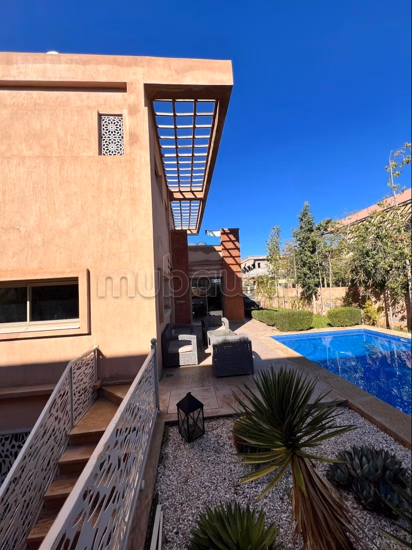 Luxe villa te koop in AKENZA Route de l'Ourika. Oppervlakte 400 m²
