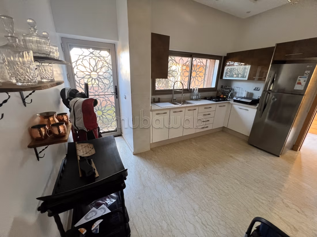 Luxe villa te koop in AKENZA Route de l'Ourika. Oppervlakte 400 m²