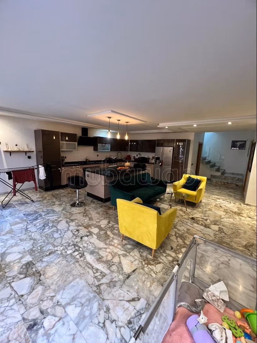 Luxe villa te koop in AKENZA Route de l'Ourika. Oppervlakte 400 m²