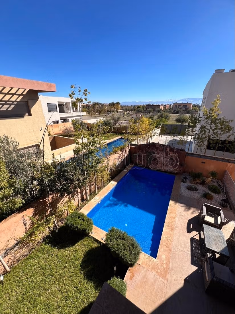 Luxe villa te koop in AKENZA Route de l'Ourika. Oppervlakte 400 m²