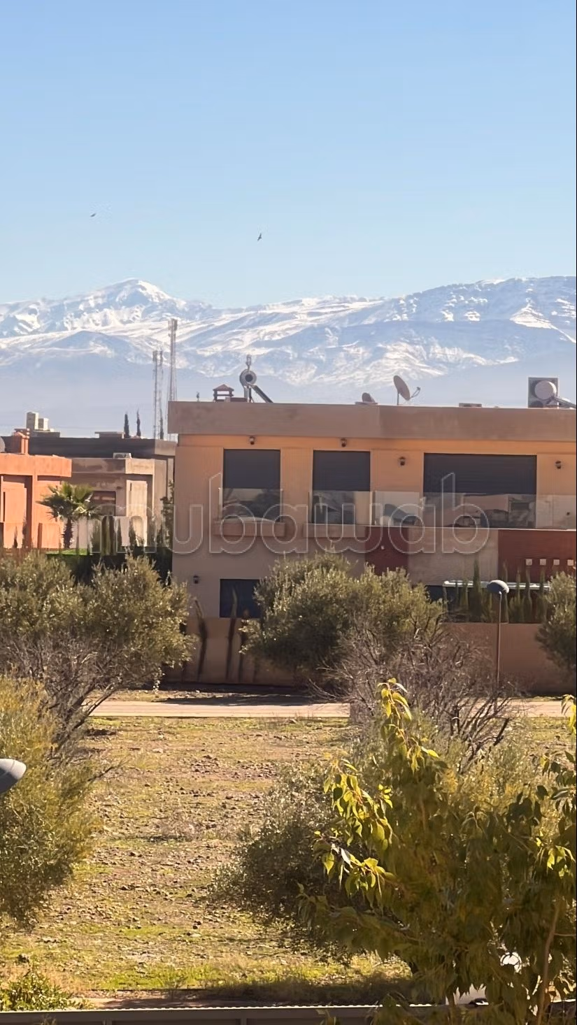 Luxe villa te koop in AKENZA Route de l'Ourika. Oppervlakte 400 m²