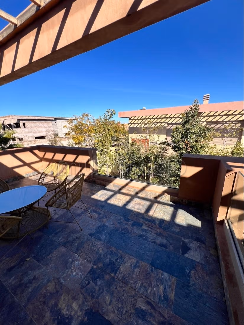 Luxe villa te koop in AKENZA Route de l'Ourika. Oppervlakte 400 m²