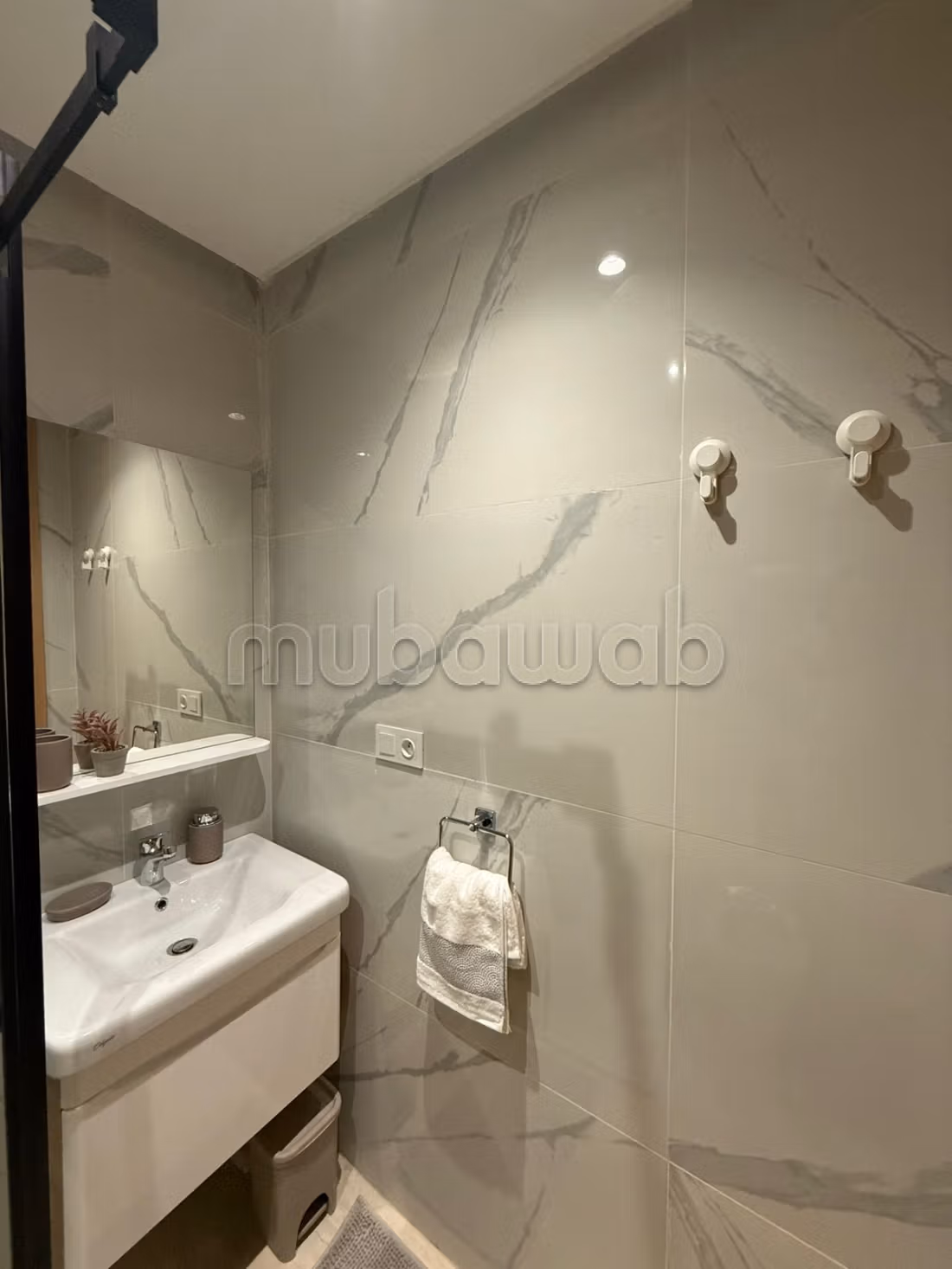 Louez cet appartement à Sidi Maarouf. 1 belle chambre. Meublé