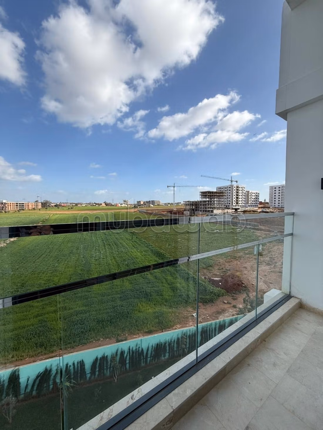 Louez cet appartement à Sidi Maarouf. 1 belle chambre. Meublé