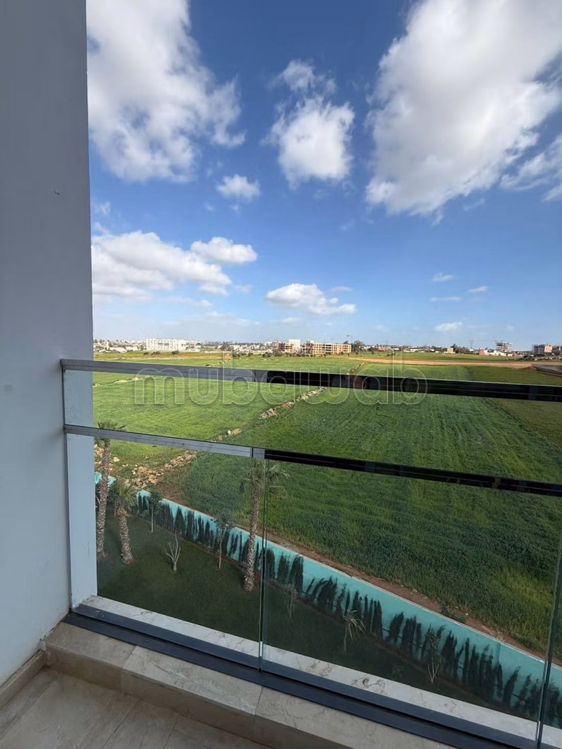 Louez cet appartement à Sidi Maarouf. 1 belle chambre. Meublé
