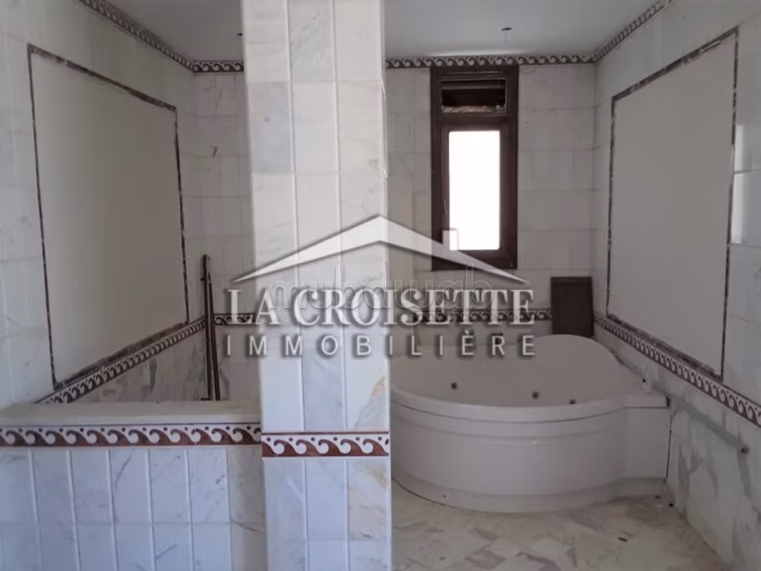 Villa de maitre s5 avec piscine à Gammarth