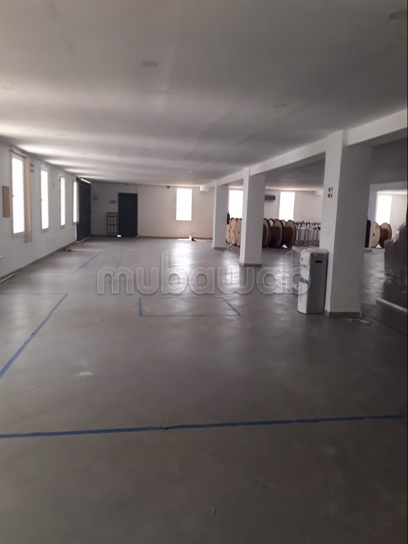 Local administratif/industriel Za kheireddine lac3