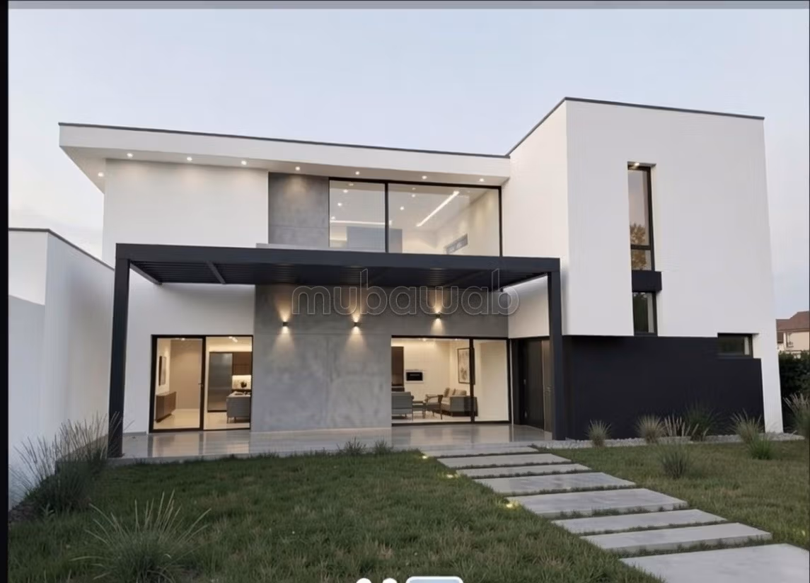 Villa di lusso in vendita a Entrée Sud. 5 ampi locali. Servizio di concierge e piscina