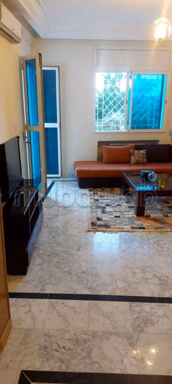Superbe appartement à louer à Cité Ennasr 1 chambre. Bien meublé