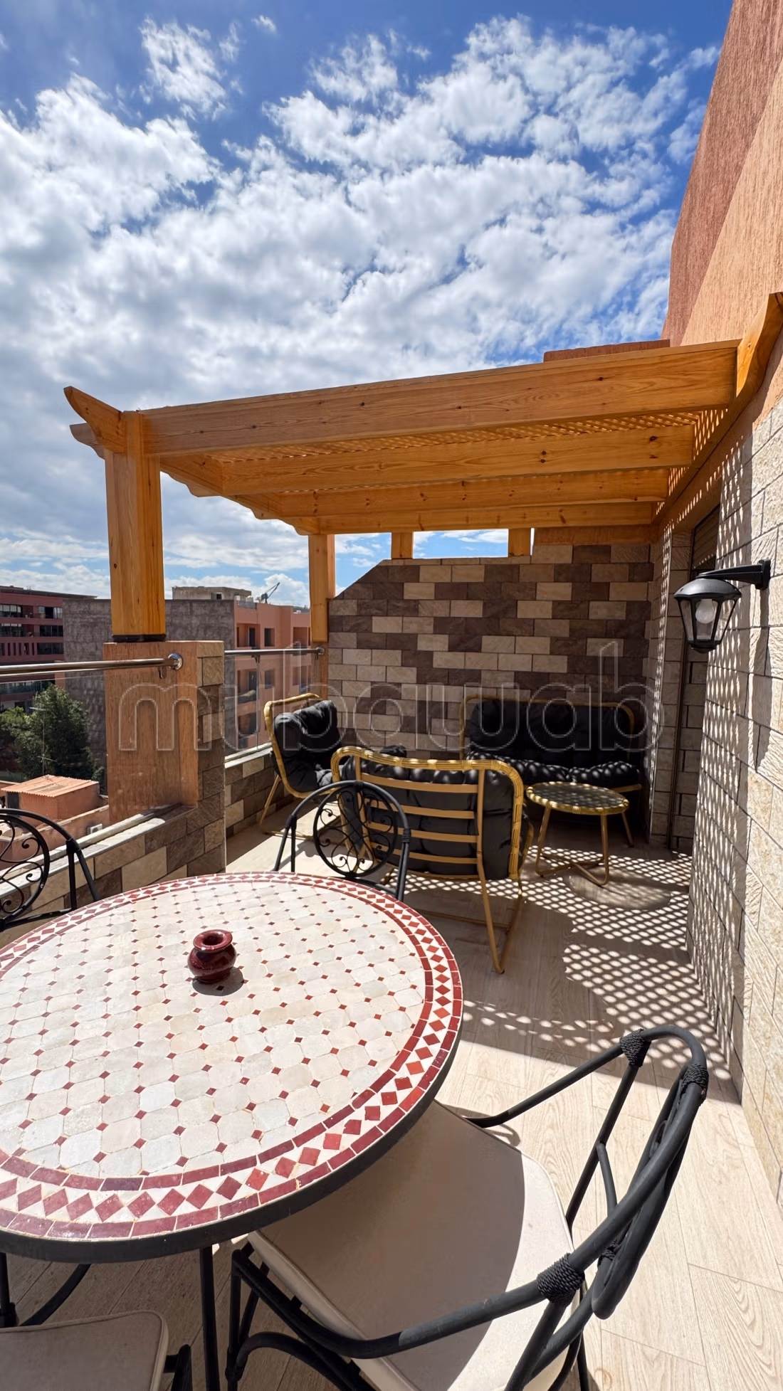 Appartement meublé dernier étage avec terrasse — 3