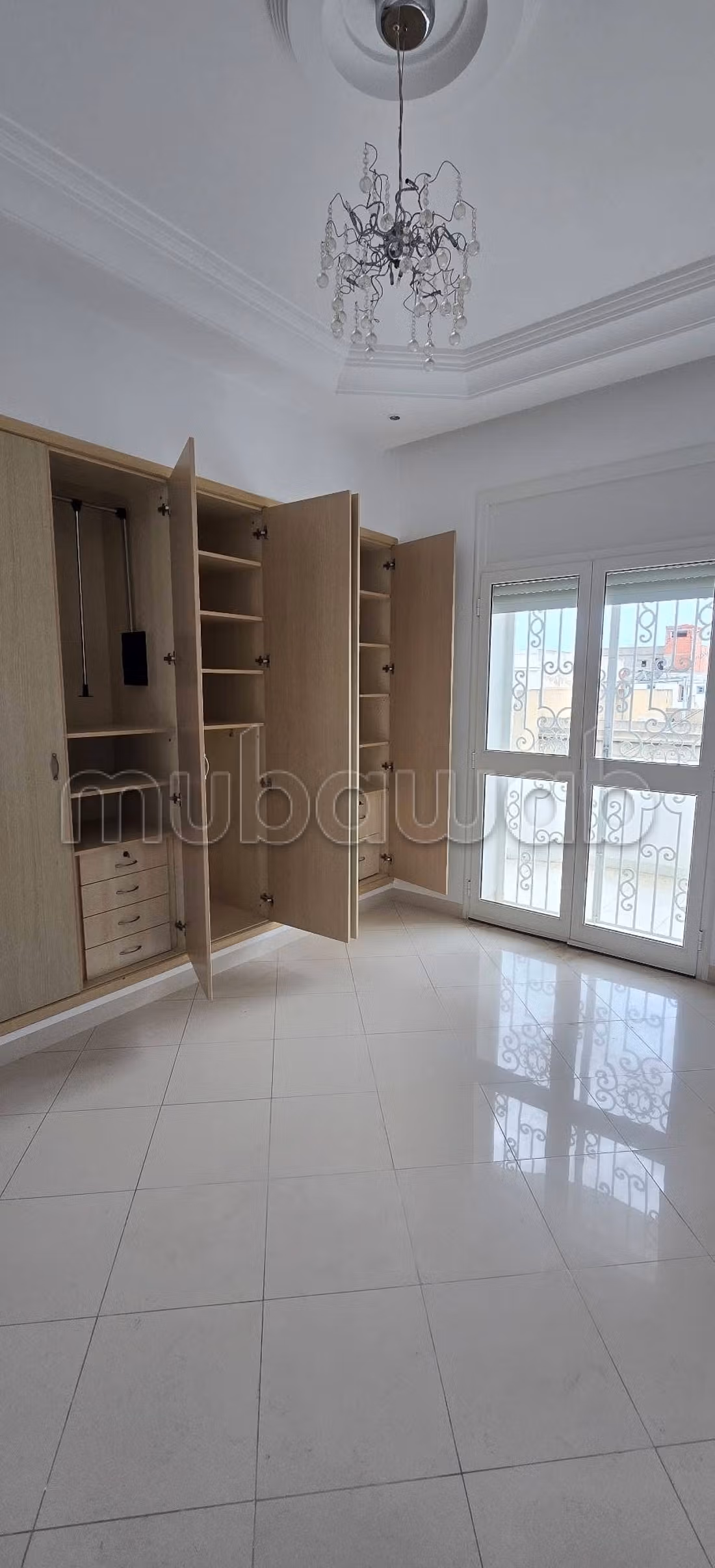 Vente d'un bel appartement. Superficie 200 m²