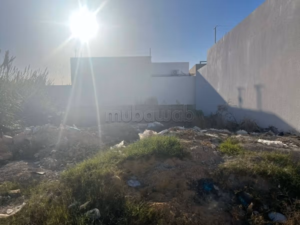 Vente terrain. Surface totale 223 m²