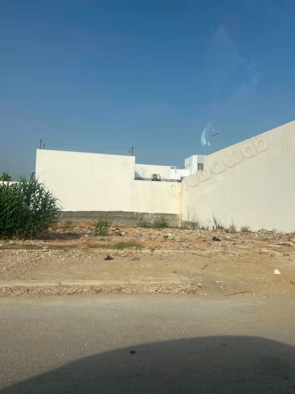 Vente terrain. Surface totale 223 m²