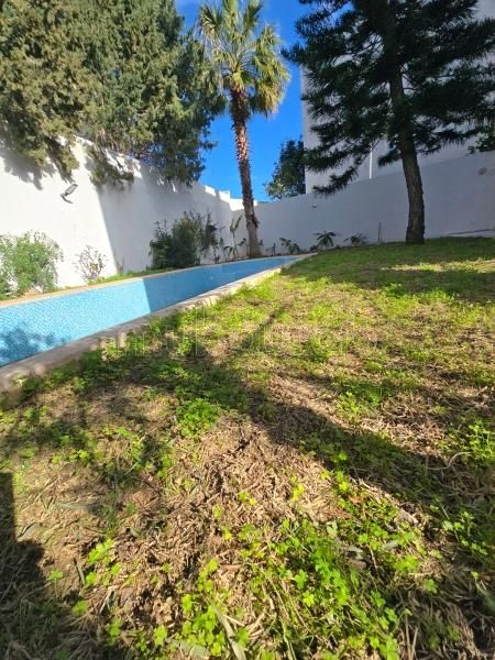 Grande villa avec piscine