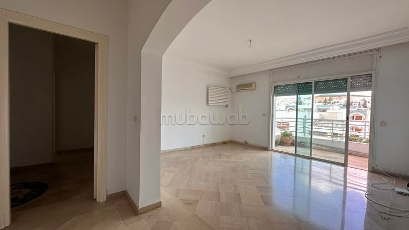 A vendre S2 titré 100 m2 parking SS à Ennasr 2