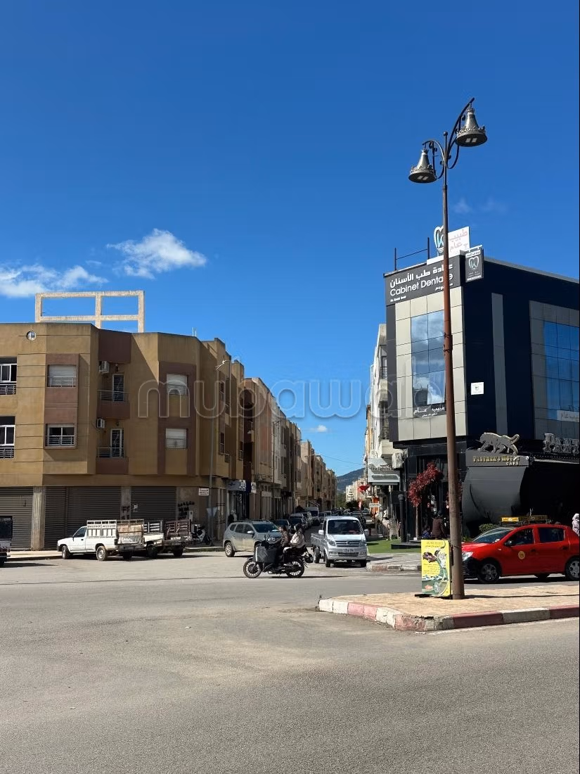 Magasin à vendre à cote de Mega d’or