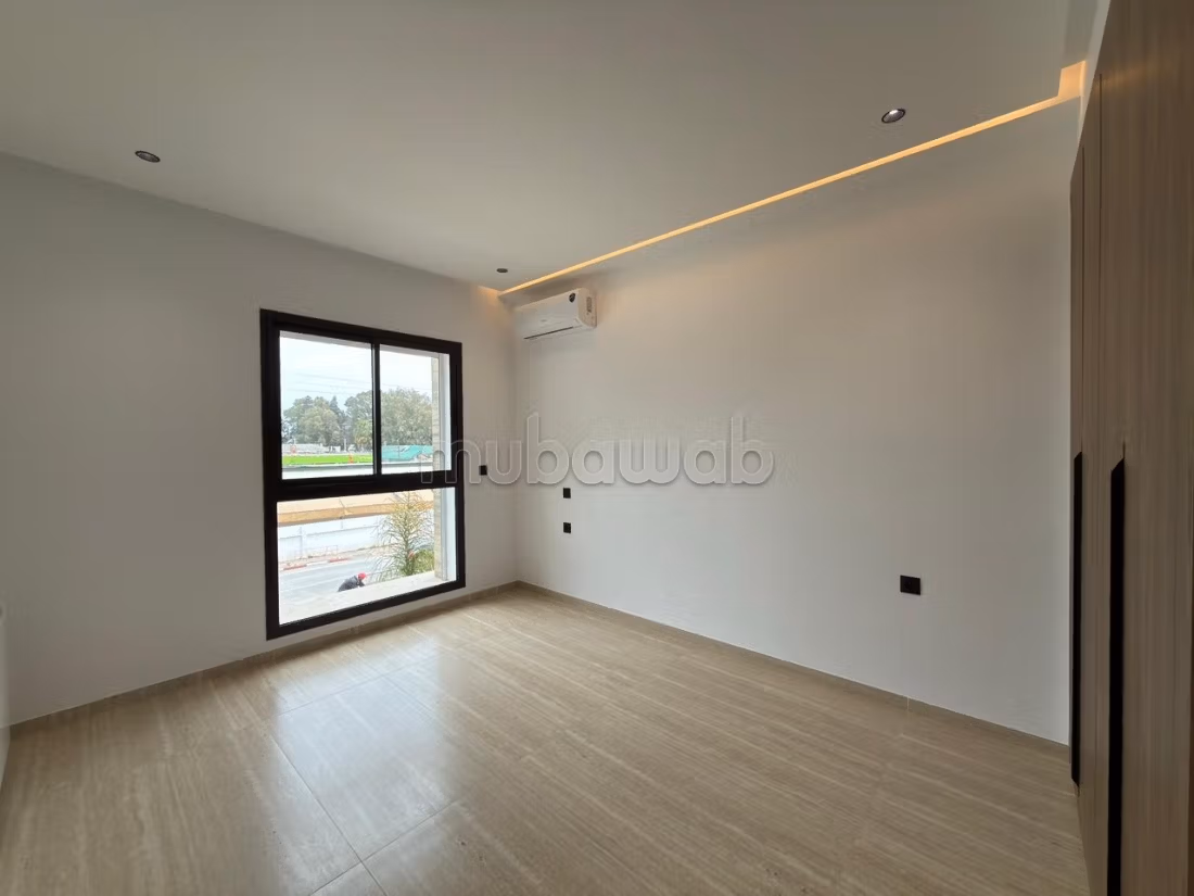 Un s3 de 140m² à Soukra Parc