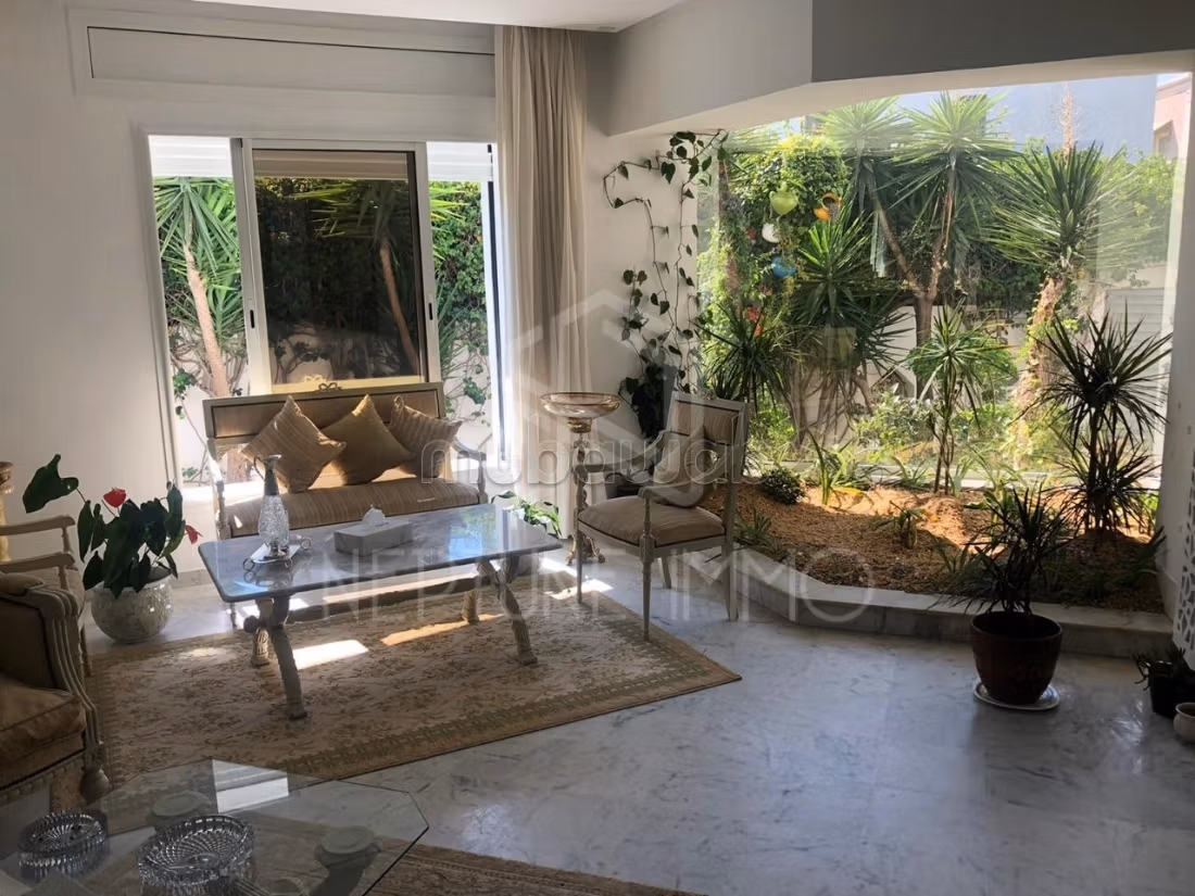 In affitto villa con piscina a Marsa