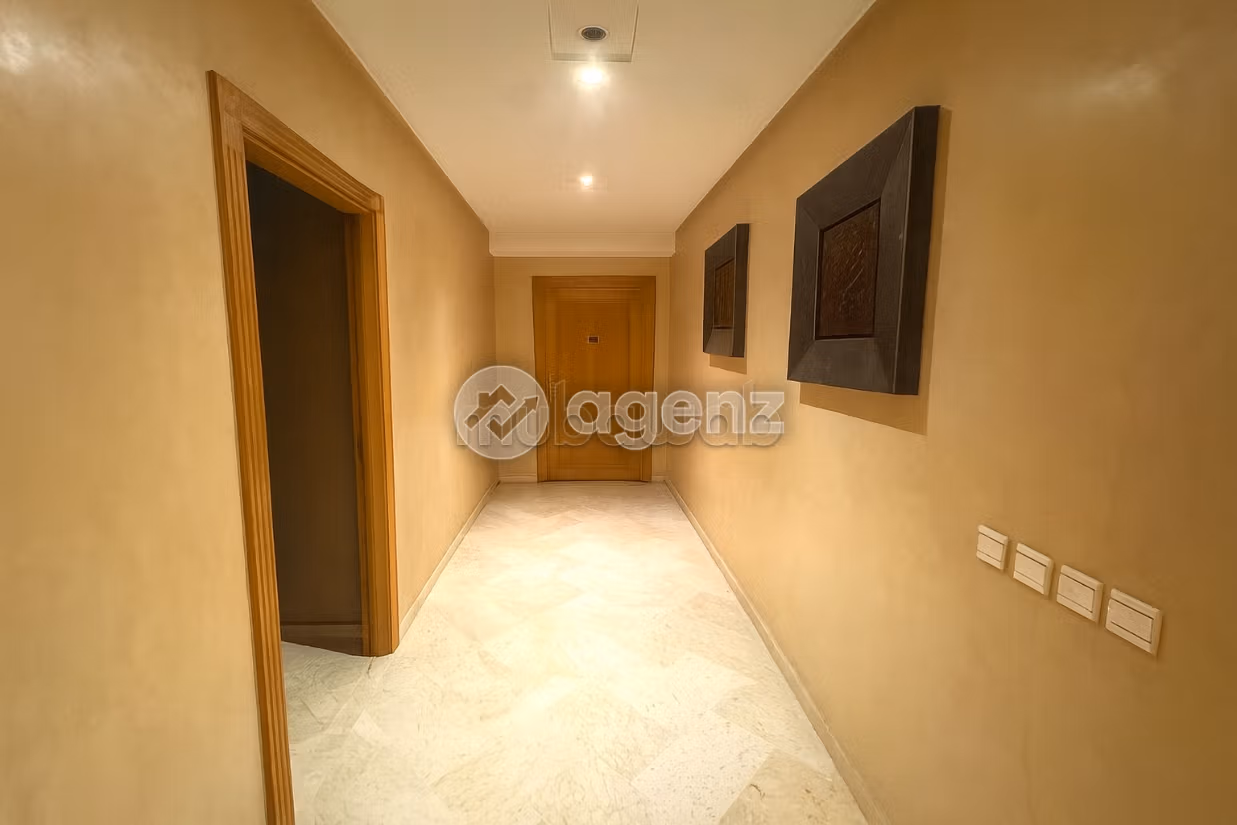 Appartement à vendre 163 m², 3 chambres Les Hôpitaux Casablanca — 2