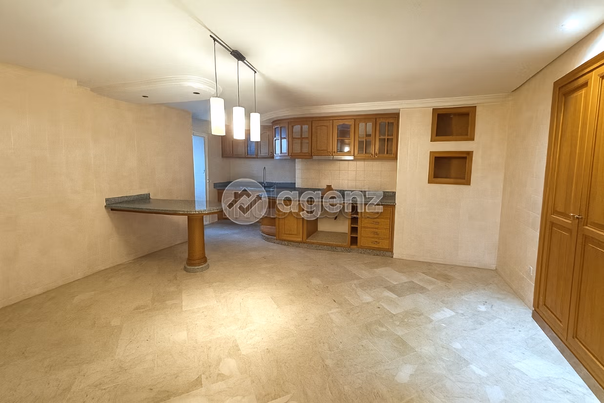 Appartement à vendre 163 m², 3 chambres Les Hôpitaux Casablanca — 6
