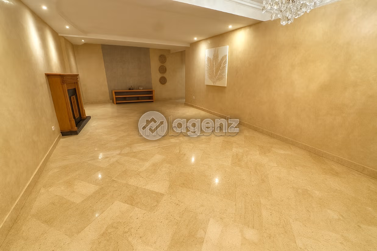 Appartement à vendre 163 m², 3 chambres Les Hôpitaux Casablanca