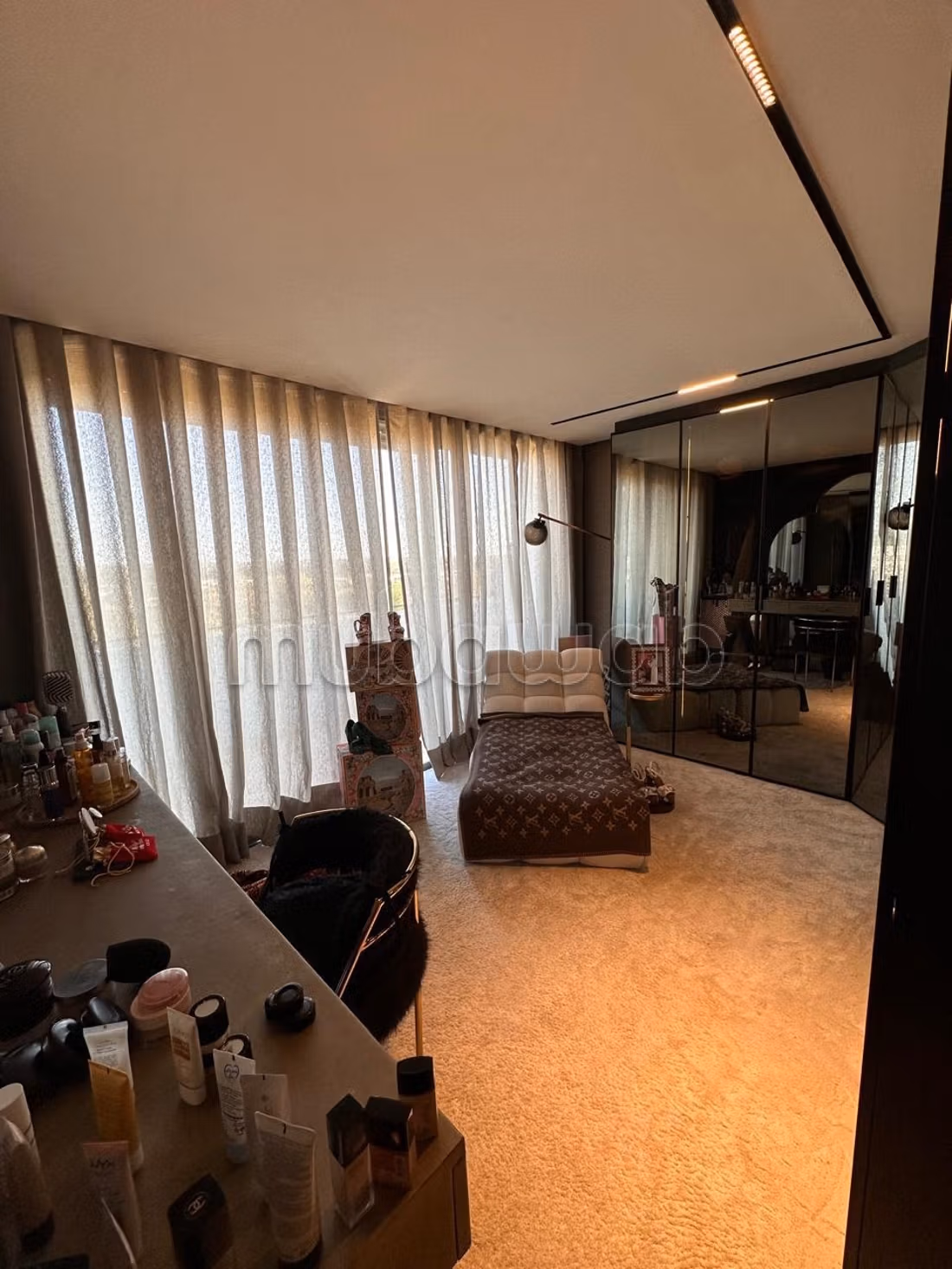Appartement 420 m² à Souissi — 19