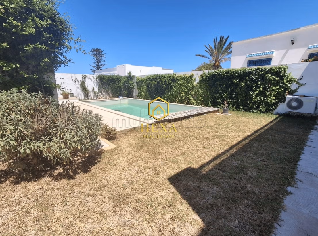 Villa S4 con piscina a La Marsa